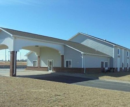 Herington Inn And Suites 외부 사진