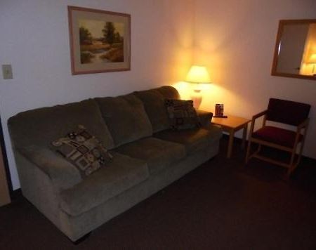 Herington Inn And Suites 외부 사진