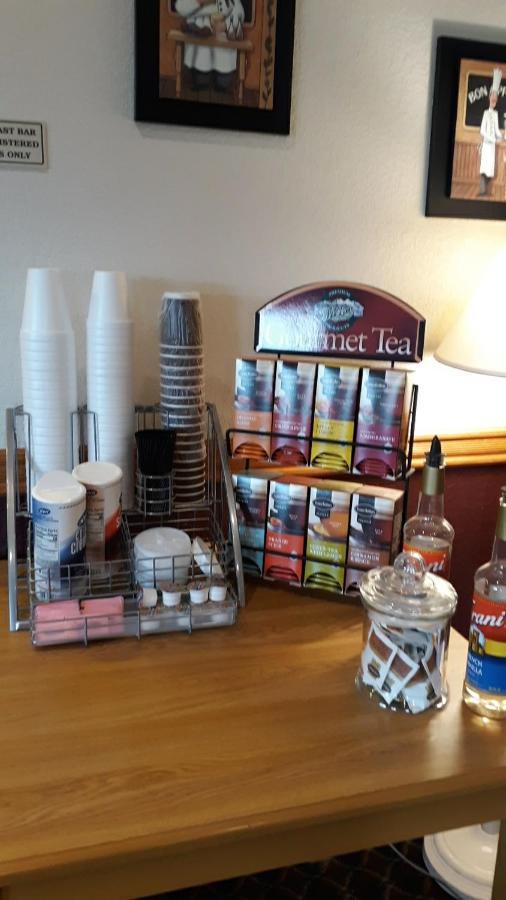 Herington Inn And Suites 외부 사진